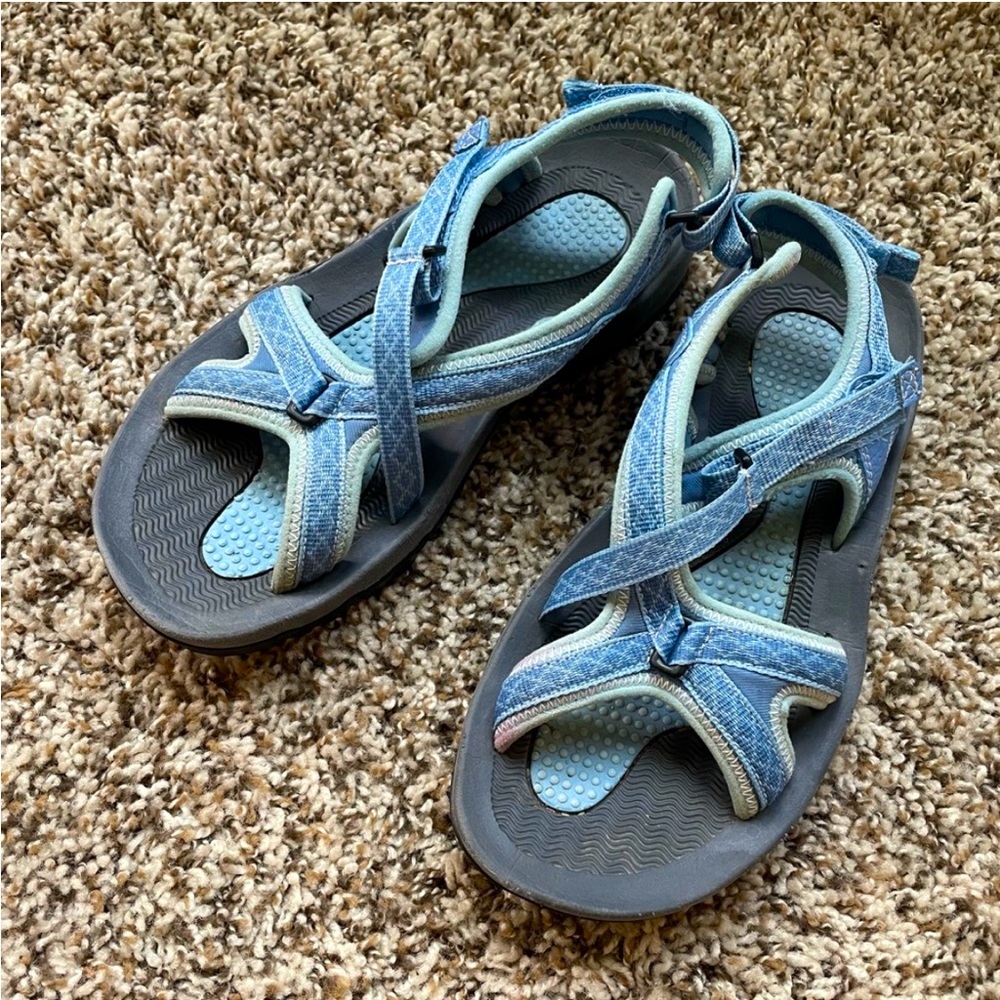 Lands End blue hiking water sandals